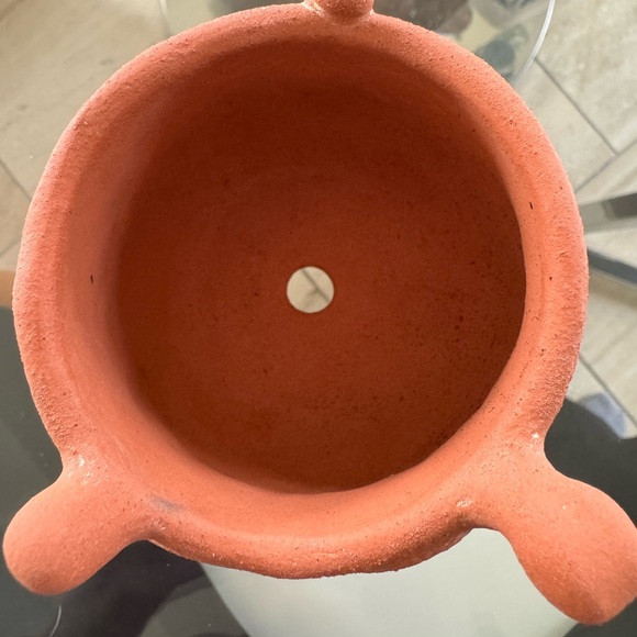 Cute handmade terracotta 🐰 planter with drainage hole. Cactus and succulent pot - Picture 13 of 15